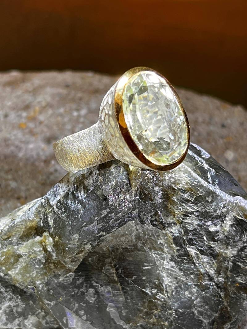 Prasolith Sonne Ring in Silber Mit Vergoldeter Fassung von MaxGloriaOpal