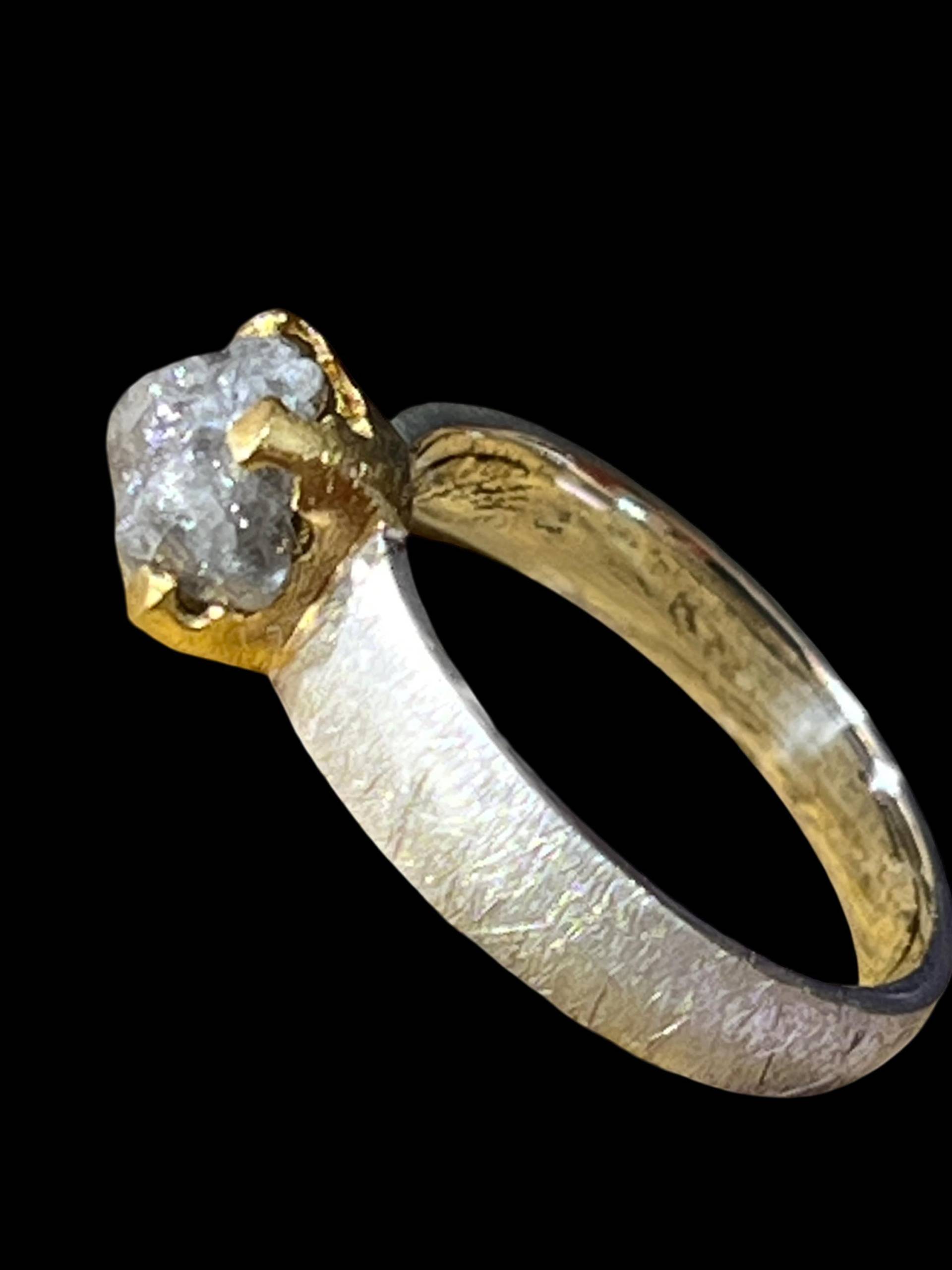 Rohdiamant Ring in Silber Mit Vergoldeter Fassung Rohdiamant Ring in Silber Mit Vergoldeter Fassung von MaxGloriaOpal