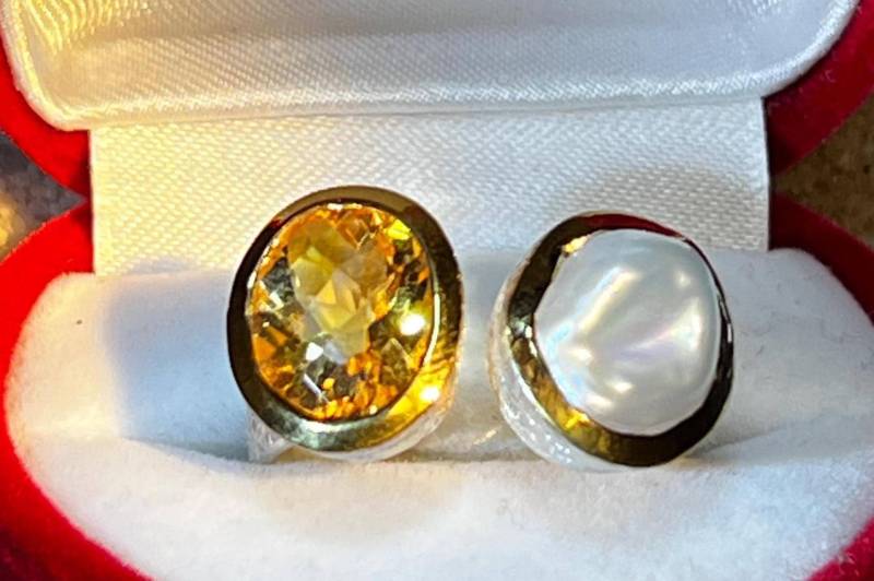 Zitrin Und Naturperle Ring in Silber Mit Teilvergoldete Fassung von MaxGloriaOpal