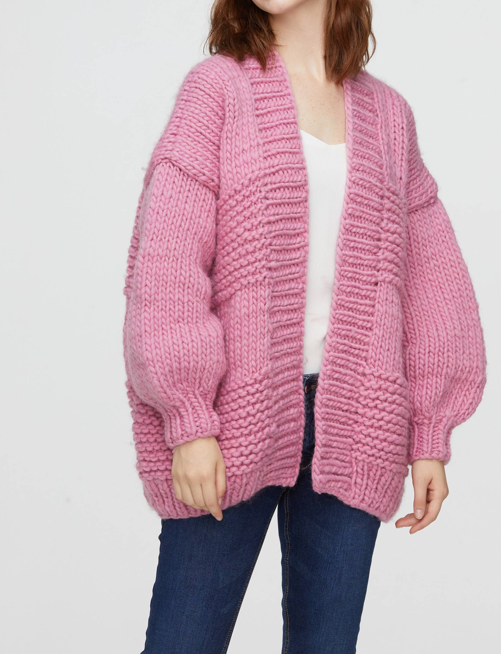 Handgestrickte Grobstrick Strickjacke Rosa Oversize Pullover von MaxMelody