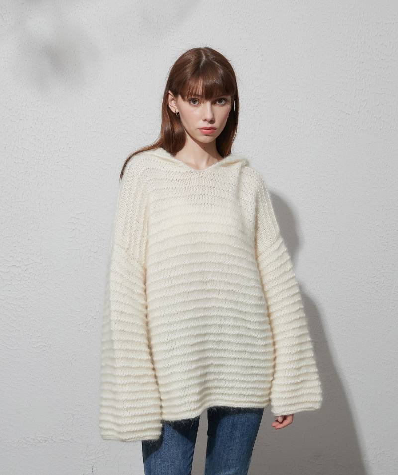 Handgestrickter Mohair Hoodie Übergroßer Damen Pullover von MaxMelody