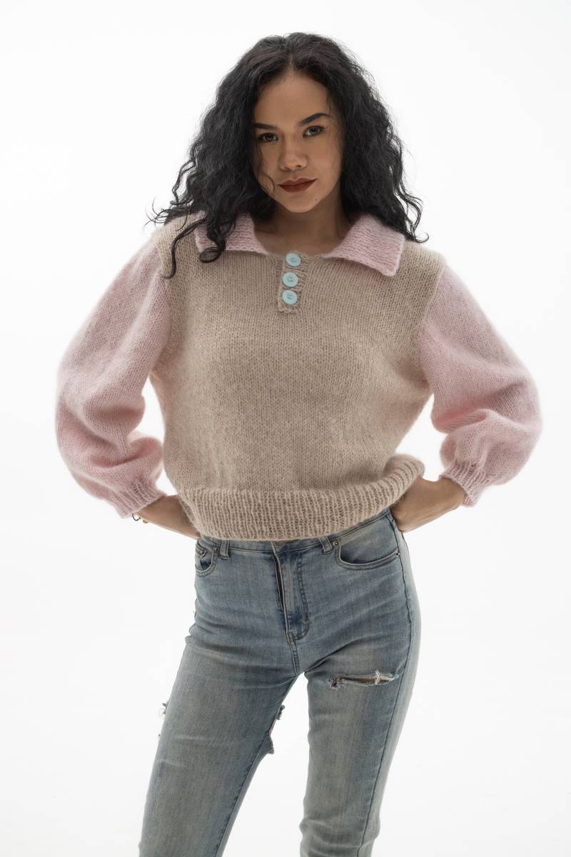 Handgestrickter Damenpullover Mohair Leichtes Kurzes Henley Cropped Pullover Oberteil von MaxMelody