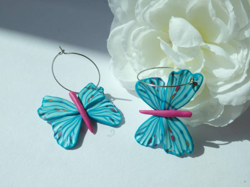 Schmetterling Ohrringe Polymer Clay/Detaillierte Creolen Rosa Und Blau Ton Schmetterlings von MayFlowersJ
