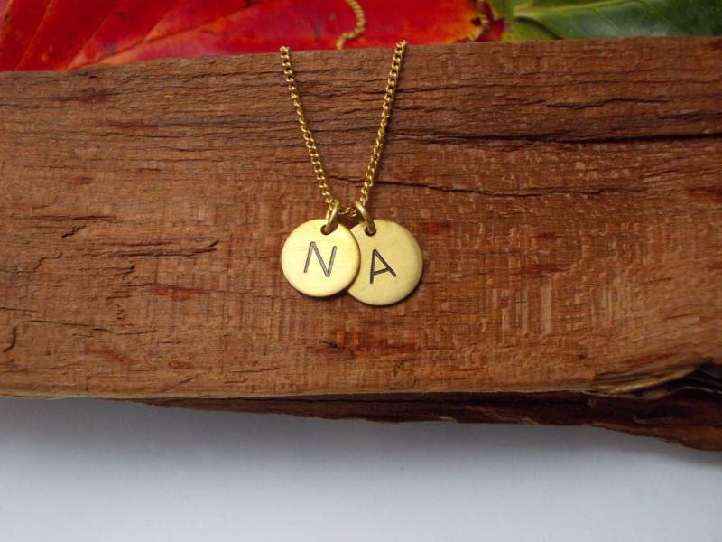 Gold Initial Halskette | Zwei Buchstaben Charms Handgestempelte Personalisierte Dot Duo, Kreis Anhänger, Kostenloser Versand von MayaMoments