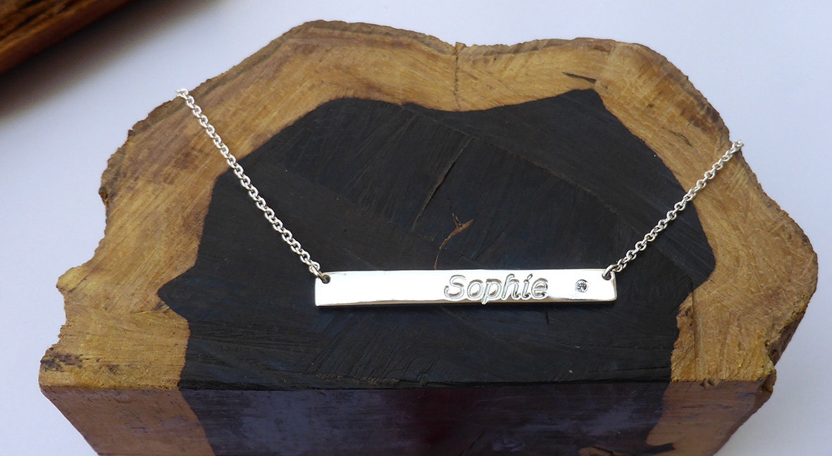 Silber Bar Halskette, Diamant Akzent Cz, Zierliche Bar Mit Personalisierten Optionen, Minimal, Zarte Halskette, Skinny, Horizontale Bar, Kostenloser Silber Bar Halskette, Diamant Akzent Cz, Zierliche Bar Mit Personalisierten Optionen, Minimal, Zarte Halskette, Skinny, Horizontale Bar, Kostenloser von MayaMoments