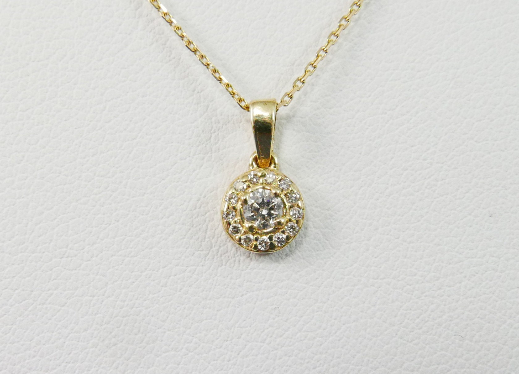 14 K Gold Diamanten Halskette, Zierliche Solitär Zarte Diamant Sanfte Gold Halskette von MayaOr