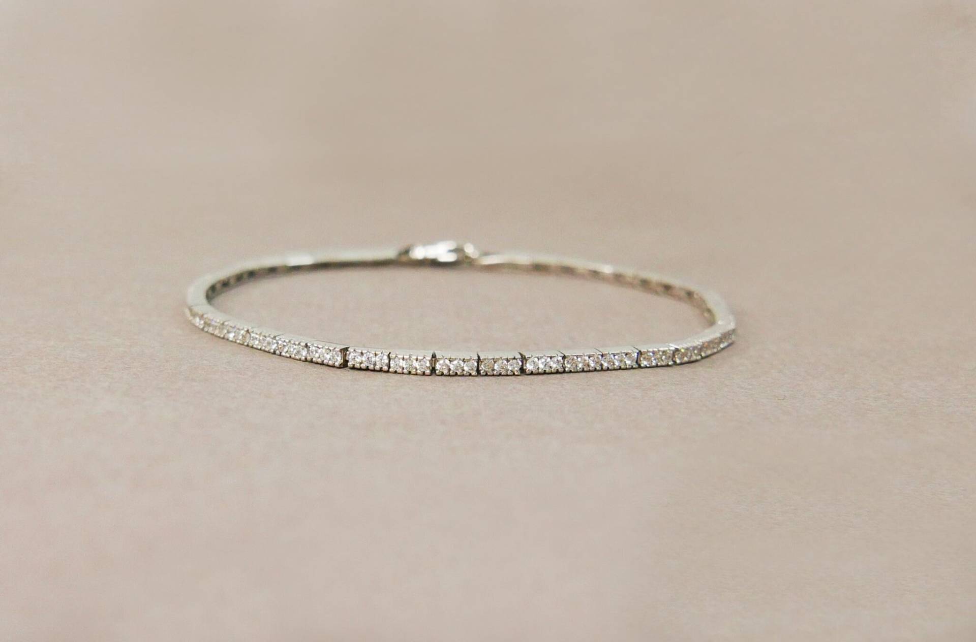 14K Gold Zartes Tennisarmband. Funkelndes Zirkon Armband in Gold. Zierliches Echtes Goldarmband, Weißgoldarmband von MayaOr