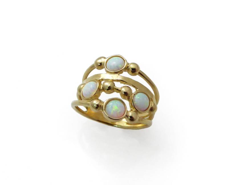 Goldweißer Opalring. Goldring. Opalring Mit Weißen Steinen. Opal-Goldring. Breiter Ring. Ringe Aus 14-Karätigem Gold von MayaOr