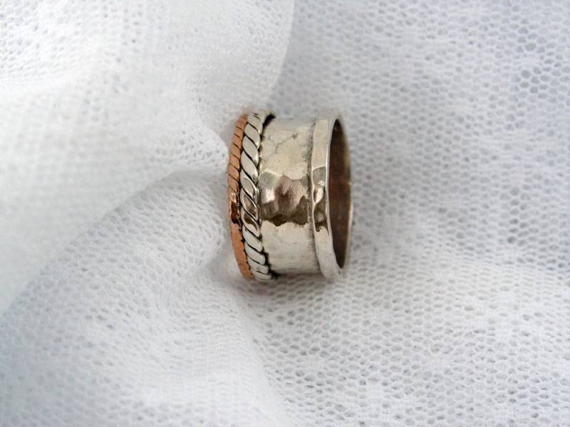 Handgefertigtes Unikat Aus 925Er Silber. Goldfarbiger Spinnerring. Mix-Spinner-Ring. Breiter Spinner Ring. Unisex | Gsr-7008-515-564-565 von MayaOr