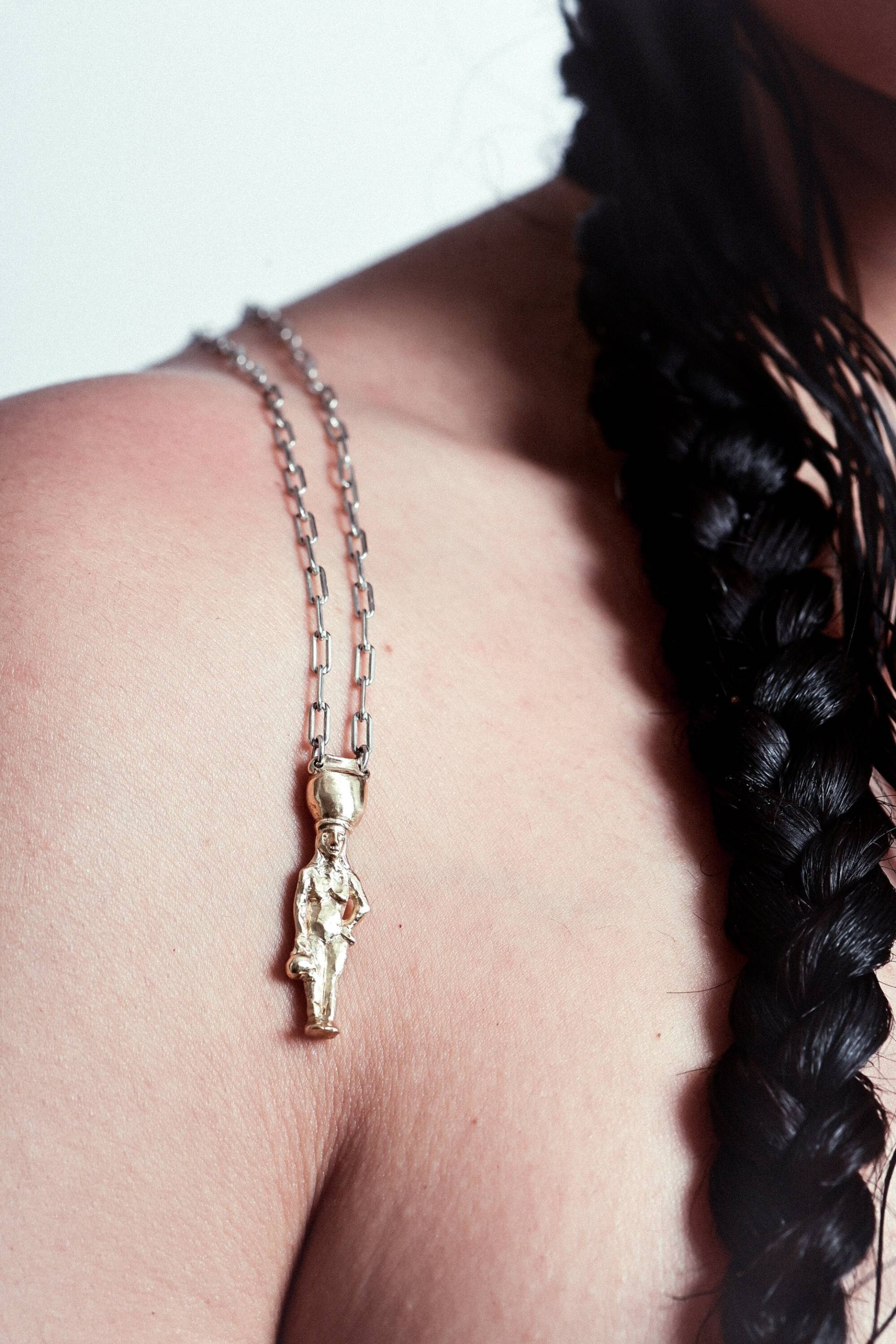 Aquarius - 14K Gold Anhänger An Einer Silber Halskette Sternzeichen Schmuck Astrologie Symbole Kunst Handgemachter Aquarius - 14K Gold Anhänger An Einer Silber Halskette Sternzeichen Schmuck Astrologie Symbole Kunst Handgemachter von MayaSebbah