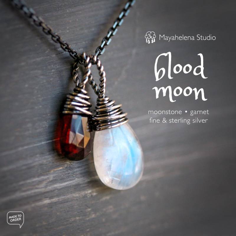 Blutmond Regenbogen Mondstein Rot Granat Sterling Silber Charm Halskette von Mayahelena
