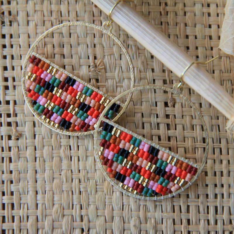Handgewebte Perlen Patchwork Kreis Ohrringe von MayanaDesignsCo