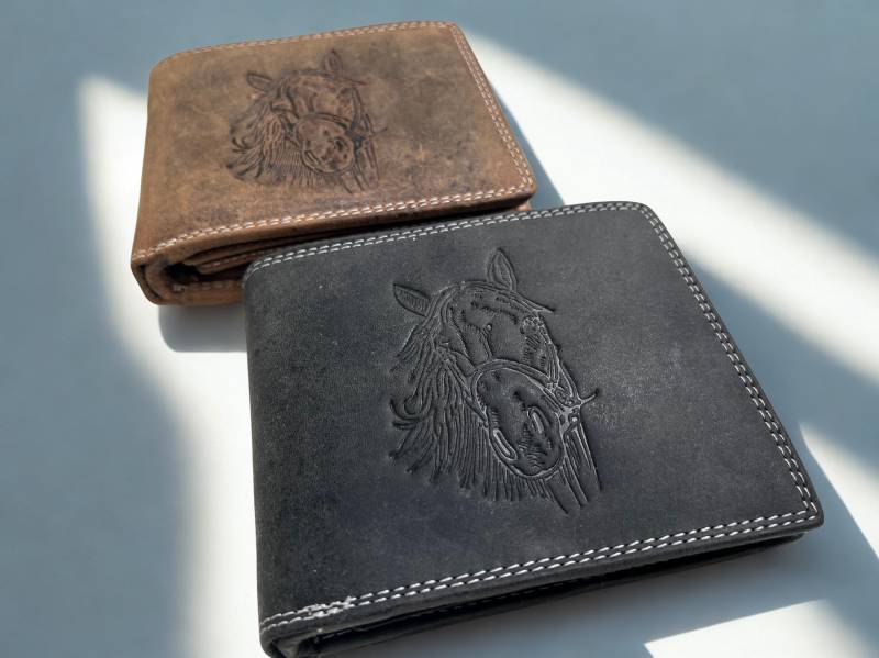 Personalisierte Büffelleder Geldbörse Pferdekopf Geldbeutel Für Reiter Auch Mit Handschriftlicher Botschaft Gravierbar Portemonnaie von MayeShopDE