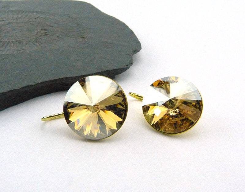Golden Shadow Swarovski™ Crystal Rivoli Earrings in Golden Settings - 18 Mm. Festive, Elegant & Incredibly Sparkling Earrings von Maymana