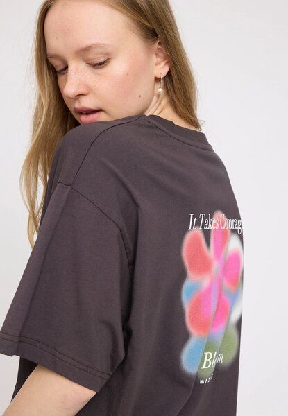 Mazine T-Shirt mit Courage Backprint - aus Biobaumwolle von Mazine