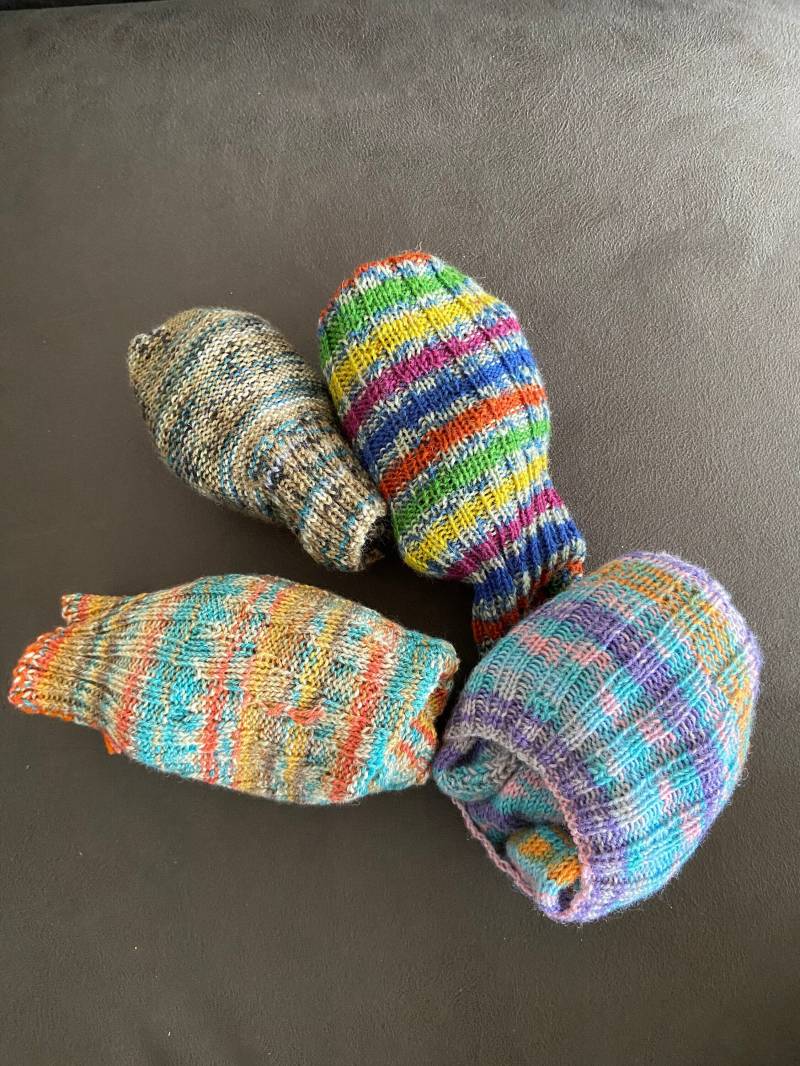 Handgestrickte Wollsocken Unisex Handgestrickte Wollsocken Unisex von MazzoPazzo