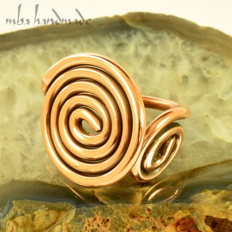 Gehämmert Kupfer Draht Gewickelt Ring Jede Größe Mba Handgemachte Handwerker Handgefertigten Schmuck Gehämmert Kupfer Draht Gewickelt Ring Jede Größe Mba Handgemachte Handwerker Handgefertigten Schmuck von MbaHandmade