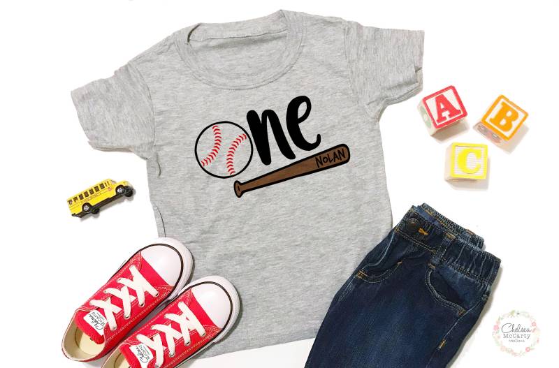 Personalisiertes 1. Geburtstagsshirt - Geburtstag Baseball Shirt Personalisiertes 1. Geburtstagsshirt - Geburtstag Baseball Shirt von McCartyCreations
