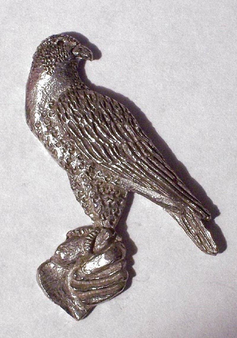 Falke Anhänger Oder Pin Neues Design von McCloud9Jewelry