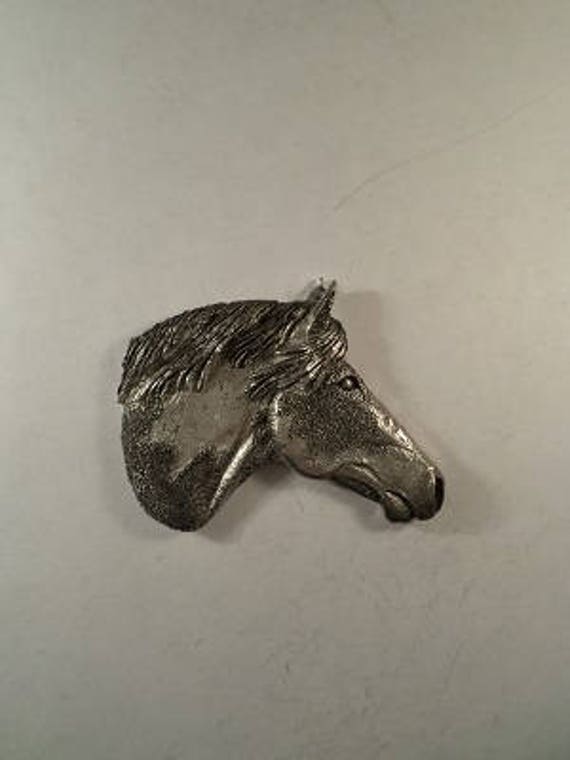 Neu .. Alter Lack ..anhänger von McCloud9Jewelry