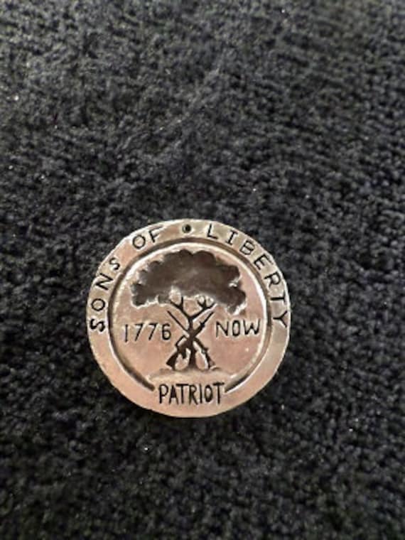 Neu .. Anhänger Freiheit Medaillon von McCloud9Jewelry