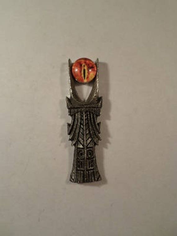 Neu. Auge Saurons Anhänger von McCloud9Jewelry