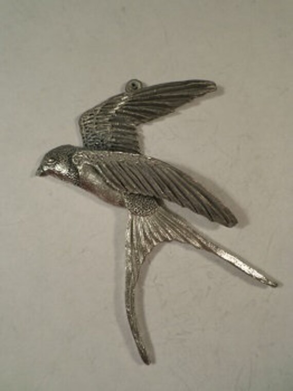 Neu....große Gestreifte Schwalbe Als Anhänger von McCloud9Jewelry