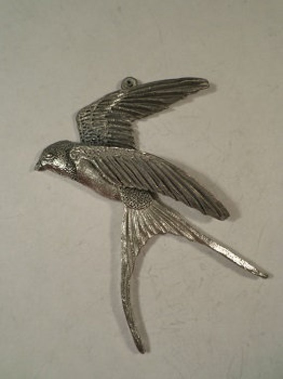 Neu....große Gestreifte Schwalbe Als Anhänger von McCloud9Jewelry