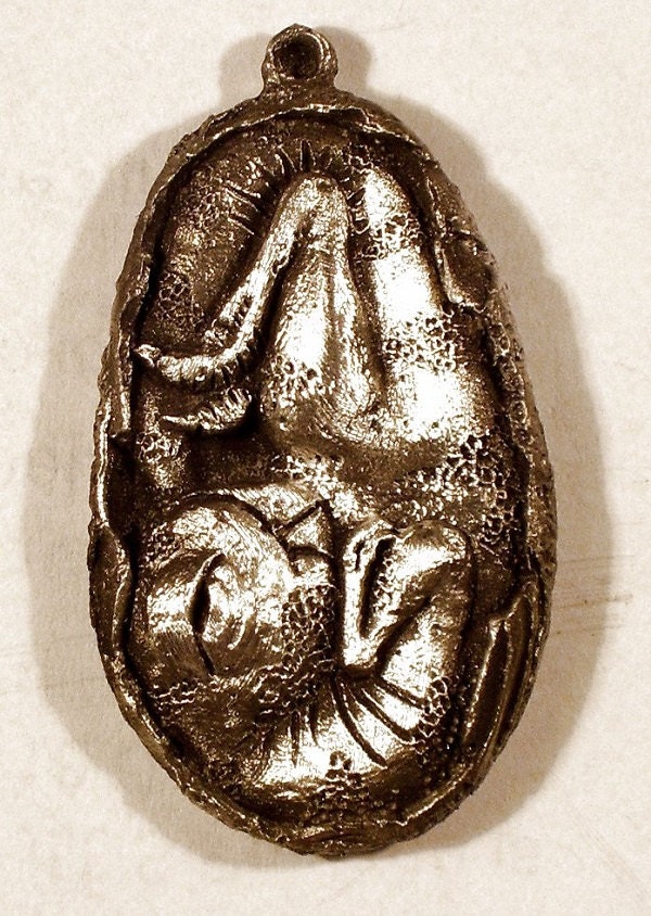 Neuer Dino Ei Anhänger ...dinosaur Line Baby Psittacosaurus von McCloud9Jewelry