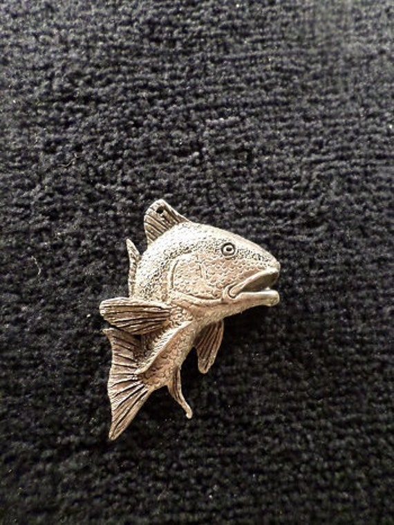 Neues Design ..fish Pendent Bull Red von McCloud9Jewelry