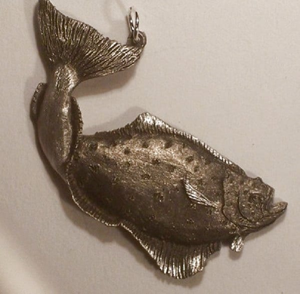Neues Design ..heilbutt Fisch Anhänger Scheunentür von McCloud9Jewelry