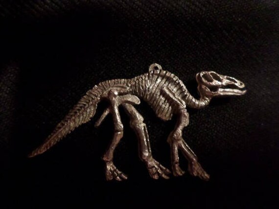 Skelett Anhänger von McCloud9Jewelry