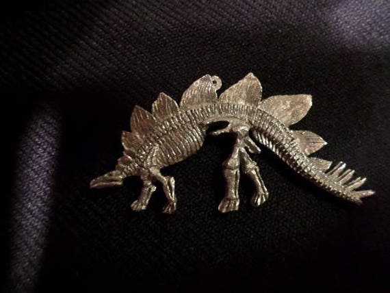 stegosaurus Skelett Anhänger von McCloud9Jewelry