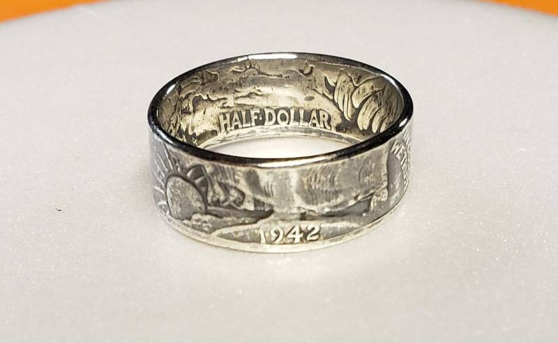 Handgemachter Walking Liberty Half Dollar Münze Ring | Jahre Variieren von McKinnaCoinRings