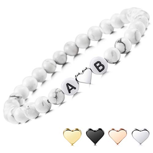 MeMeDIY Personalisierte Anfängliche Armband Gravierte Buchstaben Perlen für Freund Freundinnen Paare Frauen Männer Benutzerdefinierte Knöchel Armband Weiß Naturtürkis mit Herz Handgefertigte Geschenke von MeMeDIY