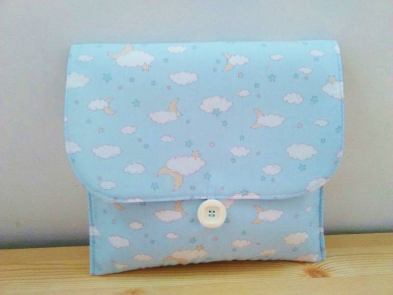 Federmäppchen, Mützen von MeSaleBordado