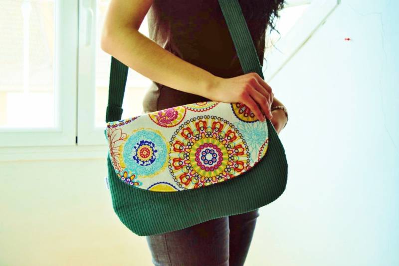 Helle Mandala, Bunte Blätter, Grüne Rote Sonnenblumen, Sonnenblumen von MeSaleBordado