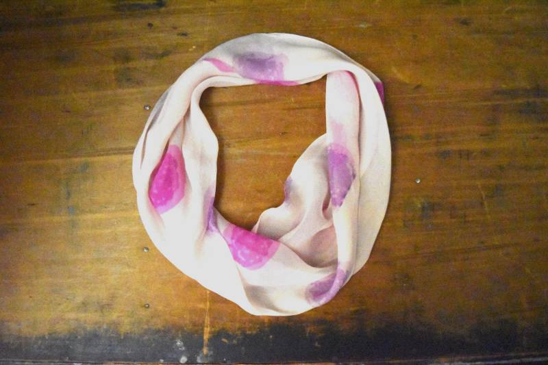 Vintage Schiere Infinity Schal Pink & Lila Design Vintage Schiere Infinity Schal Pink & Lila Design von MeadowbrookMarket