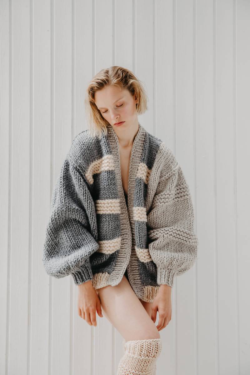 Banana Oversize Strickjacke Banana Oversize Strickjacke von Meandlissa