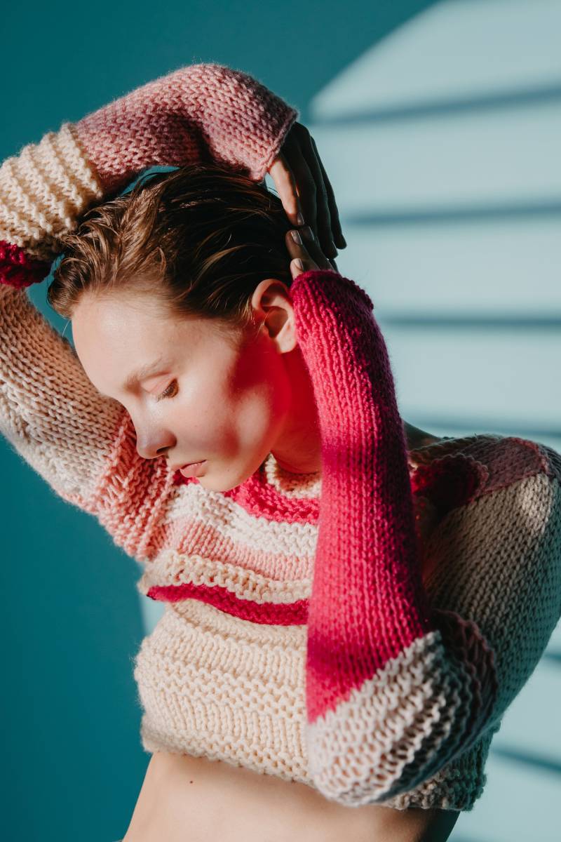 Cranberry Strick-Crop-Pullover Handgestrickter Grobstrick Cropped Pullover Kuschelige Herbst/Wintermode Cranberry Strick-Crop-Pullover Handgestrickter Grobstrick Cropped Pullover Kuschelige Herbst/Wintermode von Meandlissa