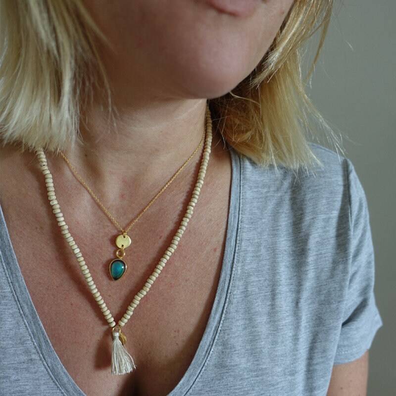 Halskette Aus Naturholzperlen Mit Kristall, Der Seine Farbe Ändert Halskette Aus Naturholzperlen Mit Kristall, Der Seine Farbe Ändert von MeandmymoodBoutique
