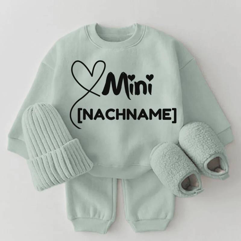 Mini Nachname Personalisiertes Baby-Outfit, Bio-Baumwolle, Neugeborene Bis 4 Jahre, Ideales Geschenk Zur Babyparty, Perfekt Als Babygeschenk von MearchenMode