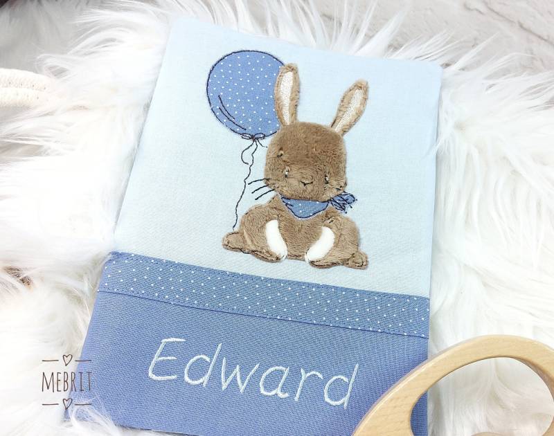 U-Heft Hülle, Hülle Mit Namen, Untersuchungsheft, Mebrit , Hefthülle, Jungs, Blau, Hase, Ballon, Geschenk Zur Geburt U-Heft Hülle, Hülle Mit Namen, Untersuchungsheft, Mebrit , Hefthülle, Jungs, Blau, Hase, Ballon, Geschenk Zur Geburt von Mebrit