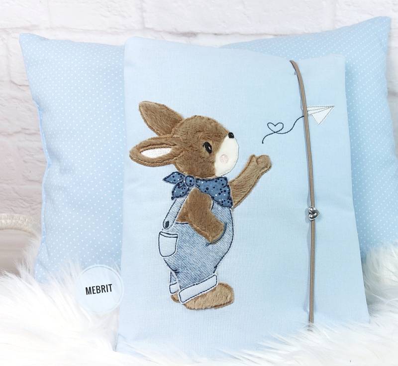 Windeltasche , Wickeltasche, Personalisiert, Mit Namen, Hase, Papierflieger, Jungs, Hellblau, Beige von Mebrit