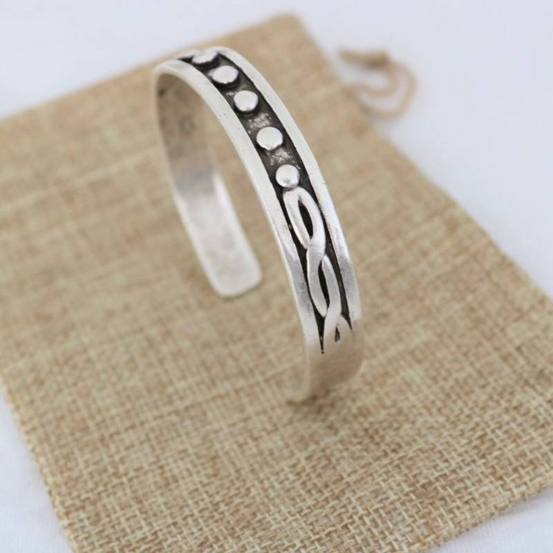 Dainty Open Bangle, Adjustable Bangle Bracelet, Wisted Chain Birthday Gift, Valentines Day Statement Bracelets Jewelry von MedcezirBohoJewelry