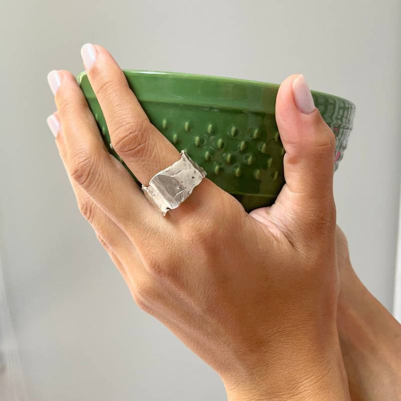 Freeform Ring, Silver Band Asymmetric Minimalist Rustic Simple Statement Wide Abstract Ethnic Jewelry, Z39 von MedcezirBohoJewelry