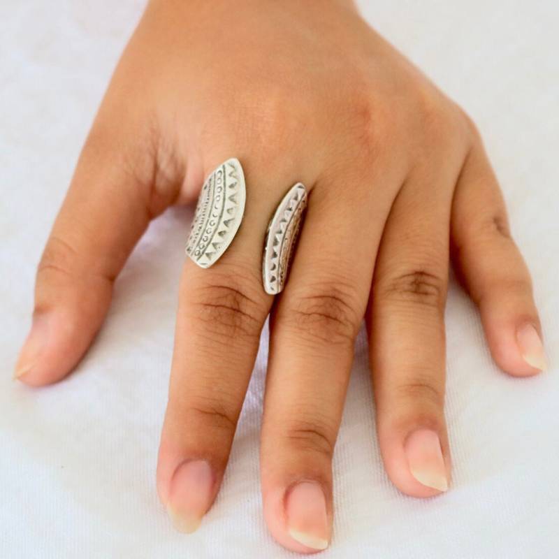Open Band Ring, Silver Gothic Wide Dot Antique Plated Pattern Hippie Couple Minimalist 1 Pcs, Z54 von MedcezirBohoJewelry
