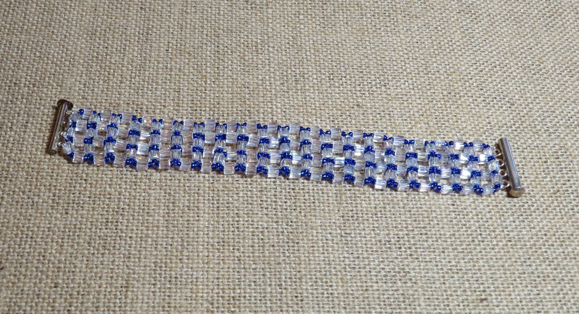 Armband-Klar Und Blauen Quadraten von MednisEnterprises