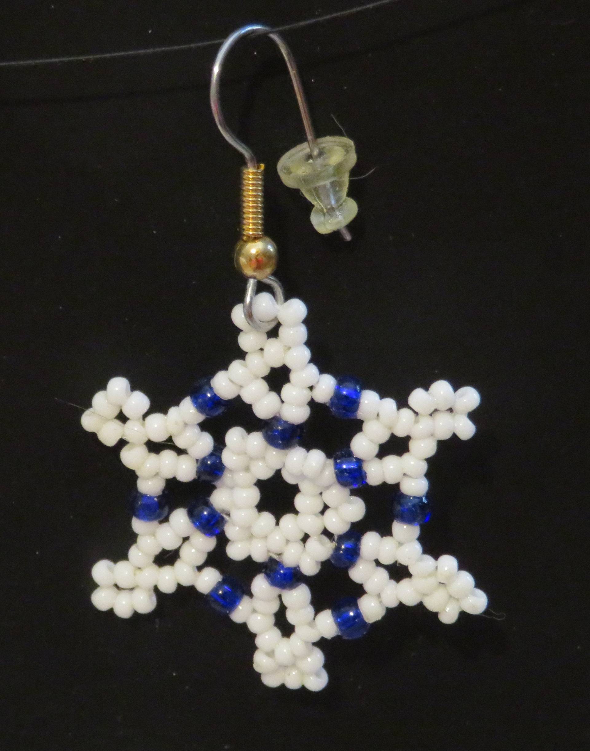 Ohrringe-Weiß Und Blau Schneeflocke von MednisEnterprises