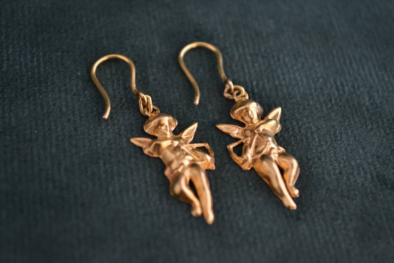 18K Gold Cupid Ohrringe, 750 Goldangel Tropfen, Geschenk Für Sie von MedusaFineJewelry